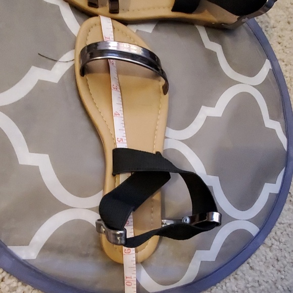 Sandals - Picture 4 of 4